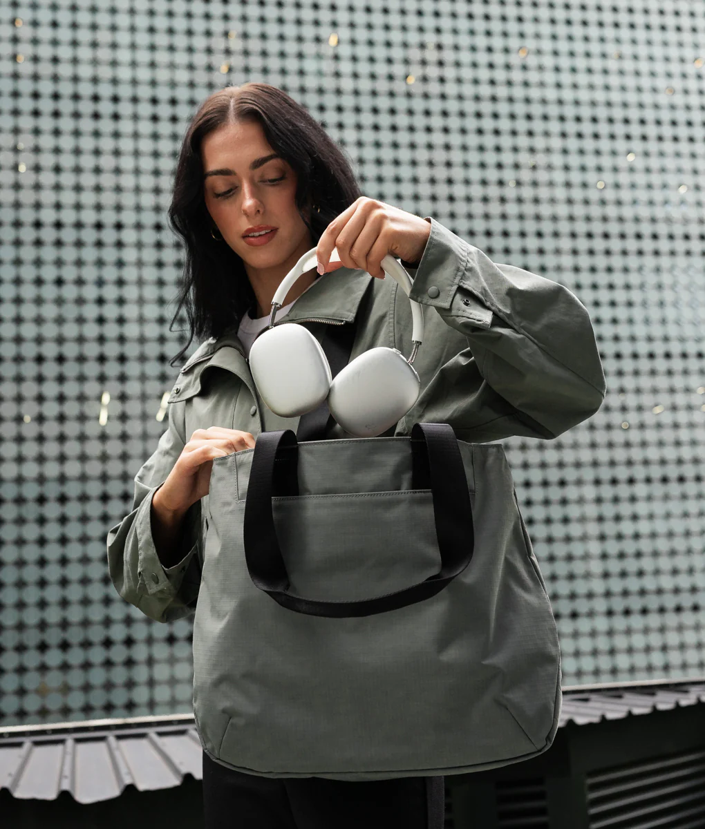 Elements Tote (M) - Image 70